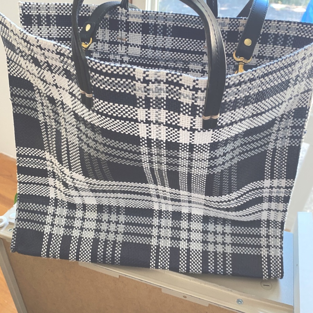 Clare V tote Navy/White Woven NWT